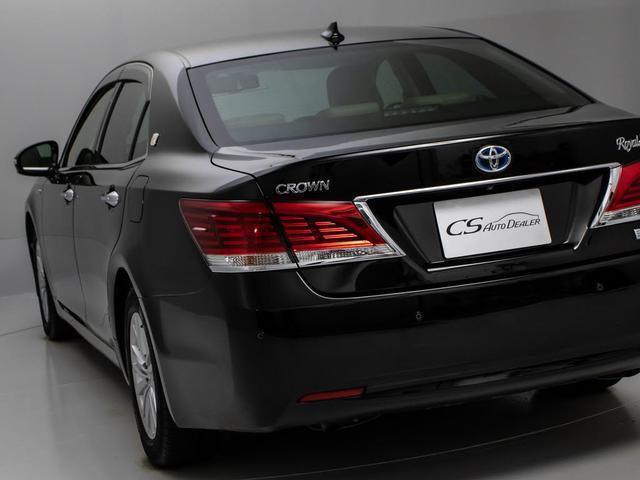 クラウンハイブリッド ロイヤルサルーンG (禁煙車)(ワンオーナー)(フラクセン本革シート)(衝突軽減ブレーキ)(踏み間違い防止機能)レーダークルーズ プリクラッシュ クリアランスソナー イージークローザー 後席VIP Bluetooth対応(27枚目)