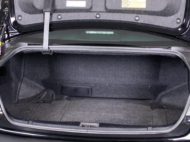 クラウンハイブリッド ロイヤルサルーンG (禁煙車)(ワンオーナー)(フラクセン本革シート)(衝突軽減ブレーキ)(踏み間違い防止機能)レーダークルーズ プリクラッシュ クリアランスソナー イージークローザー 後席VIP Bluetooth対応(33枚目)