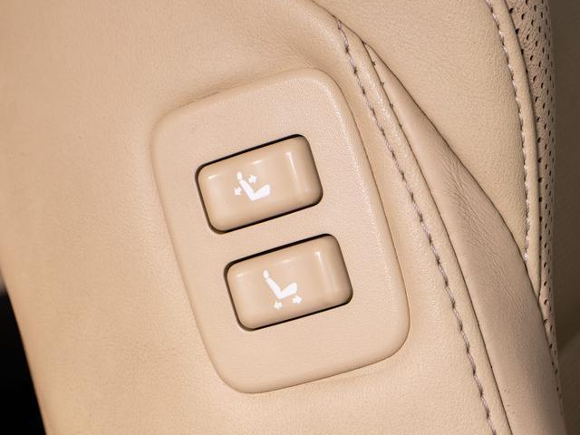 クラウンハイブリッド ロイヤルサルーンG (禁煙車)(ワンオーナー)(フラクセン本革シート)(衝突軽減ブレーキ)(踏み間違い防止機能)レーダークルーズ プリクラッシュ クリアランスソナー イージークローザー 後席VIP Bluetooth対応(39枚目)