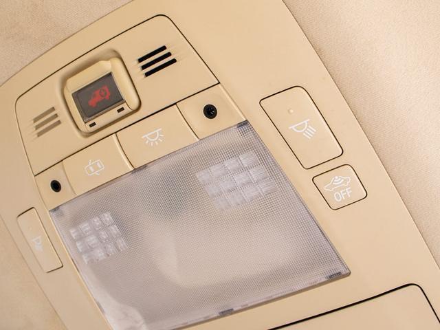 クラウンハイブリッド ロイヤルサルーンG (禁煙車)(ワンオーナー)(フラクセン本革シート)(衝突軽減ブレーキ)(踏み間違い防止機能)レーダークルーズ プリクラッシュ クリアランスソナー イージークローザー 後席VIP Bluetooth対応(41枚目)