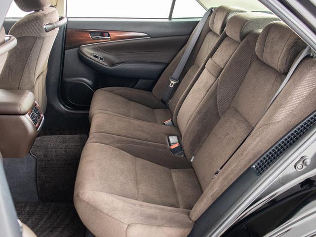 クラウンハイブリッド ロイヤルサルーン (禁煙車)HDDマルチナビ Bluetooth対応 レギュラーガソリン仕様 バックカメラ HIDヘッドライト LEDフォグランプ ビルトインETC オートクルーズコントロール チェスナットインテリア(27枚目)