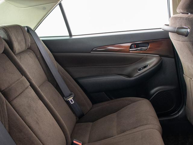 クラウンハイブリッド ロイヤルサルーン (禁煙車)HDDマルチナビ Bluetooth対応 レギュラーガソリン仕様 バックカメラ HIDヘッドライト LEDフォグランプ ビルトインETC オートクルーズコントロール チェスナットインテリア(29枚目)