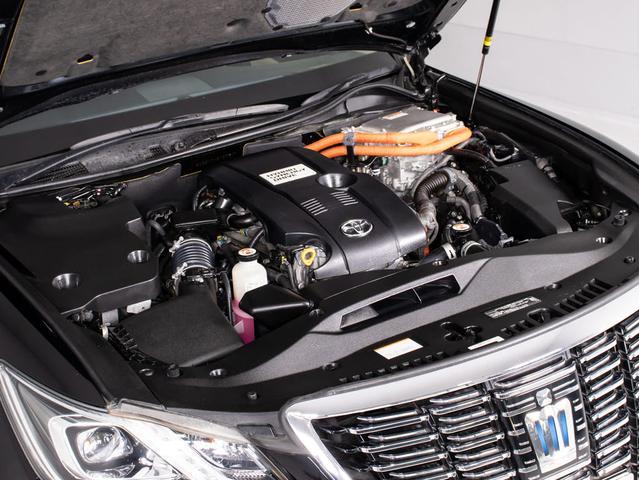 クラウンハイブリッド ロイヤルサルーンG 後期(禁煙車)(フラクセン本革シート)(トヨタセーフティセンス)(リヤコンフォートパッケージ)衝突軽減ブレーキ 車線逸脱抑制LDA レーダークルーズ BSM アダプティブハイビーム Bluetooth(31枚目)