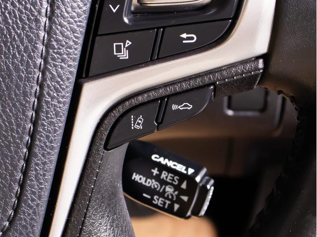 クラウンハイブリッド ロイヤルサルーンＧ　リアモニター　後期型（トヨタセーフティセンス）（衝突軽減ブレーキ）（車線逸脱抑制ＬＤＡ）レーダークルーズ　アダプティブハイビーム　シートメモリー　Ｂｌｕｅｔｏｏｔｈ対応　シート＆ステアリングヒーター（6枚目）