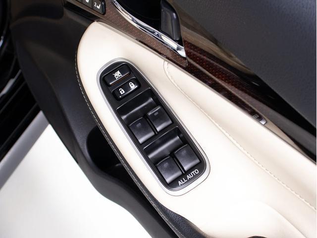クラウンハイブリッド ロイヤルサルーンＧ　リアモニター　後期型（トヨタセーフティセンス）（衝突軽減ブレーキ）（車線逸脱抑制ＬＤＡ）レーダークルーズ　アダプティブハイビーム　シートメモリー　Ｂｌｕｅｔｏｏｔｈ対応　シート＆ステアリングヒーター（39枚目）