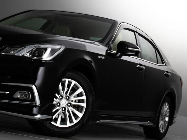 クラウンハイブリッド ロイヤルサルーン 後期型(禁煙車)(本革シート)(フルエアロ)(点検記録簿7枚)(衝突軽減ブレーキ)(踏み間違い防止機能)レーダークルーズ レギュラーガソリン仕様 Bluetooth対応 SDマルチ アドバンストPKG(25枚目)