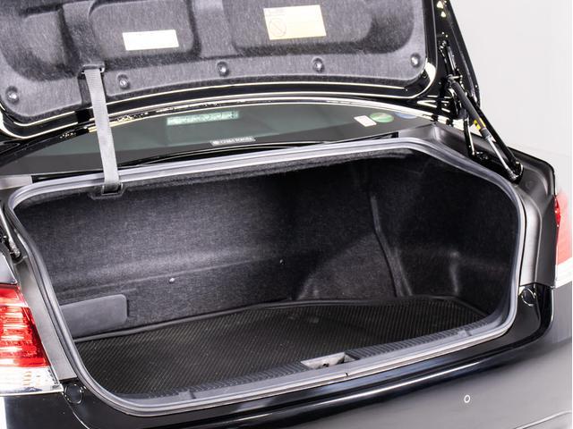 クラウンハイブリッド ロイヤルサルーン 後期型(禁煙車)(本革シート)(フルエアロ)(点検記録簿7枚)(衝突軽減ブレーキ)(踏み間違い防止機能)レーダークルーズ レギュラーガソリン仕様 Bluetooth対応 SDマルチ アドバンストPKG(32枚目)