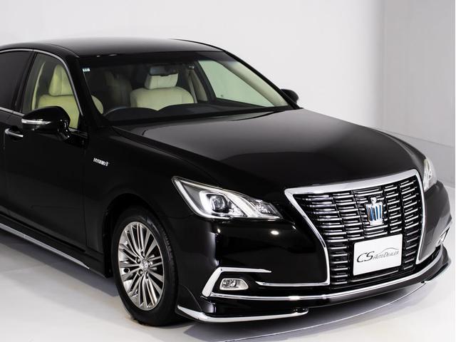 クラウンハイブリッド ロイヤルサルーン 後期型(禁煙車)(フルエアロ)(オプション17インチアルミ)Blutooth対応 レギュラーガソリン仕様 クリアランスソナー バックカメラ SDマルチナビ ブルーレイ対応 シート&ステアリングヒーター(5枚目)