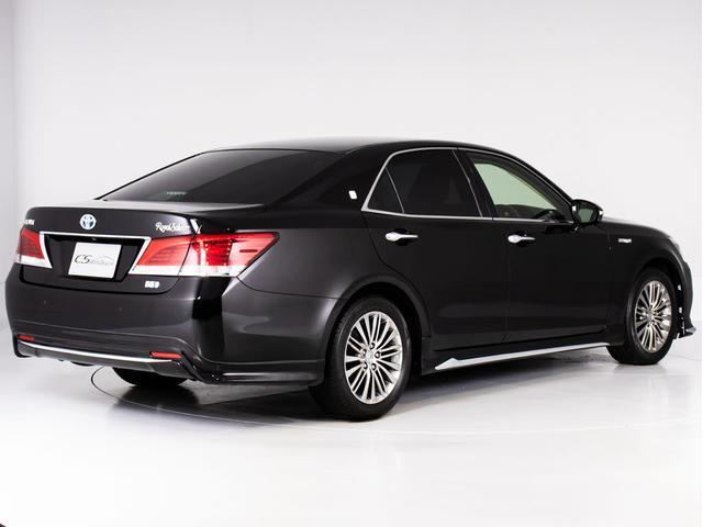 クラウンハイブリッド ロイヤルサルーン 後期型(禁煙車)(フルエアロ)(オプション17インチアルミ)Blutooth対応 レギュラーガソリン仕様 クリアランスソナー バックカメラ SDマルチナビ ブルーレイ対応 シート&ステアリングヒーター(15枚目)