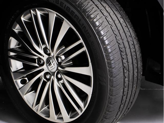 クラウンハイブリッド ロイヤルサルーン 後期型(禁煙車)(フルエアロ)(オプション17インチアルミ)Blutooth対応 レギュラーガソリン仕様 クリアランスソナー バックカメラ SDマルチナビ ブルーレイ対応 シート&ステアリングヒーター(26枚目)