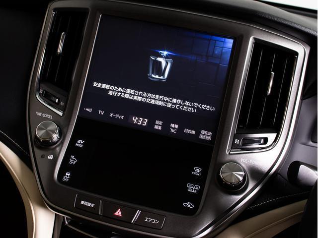 クラウンハイブリッド ロイヤルサルーン 後期型(禁煙車)(フルエアロ)(オプション17インチアルミ)Blutooth対応 レギュラーガソリン仕様 クリアランスソナー バックカメラ SDマルチナビ ブルーレイ対応 シート&ステアリングヒーター(35枚目)