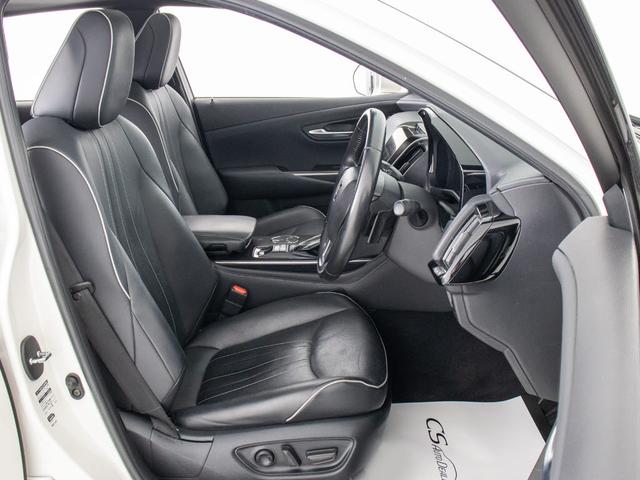 クラウンハイブリッド RSアドバンス (禁煙車)(黒本革)(サンルーフ)(フルエアロ)(シートヒーター)(エアシート)(セーフティセンス)(レーダークルーズ)(プリクラッシュ)(レギュラーガソリン仕様)(シートメモリー)(SDマルチナビ)(14枚目)