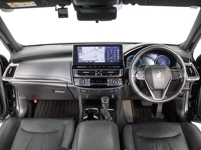 クラウンハイブリッド RSアドバンス (後期型)(黒本革)(禁煙車)(パノラミックビュー)(フルエアロ)(シートヒーター)(エアシート)(デジタルインナーミラー)(セーフティパッケージ)(12.3インチSDマルチナビ)(BSM)(HUD)(14枚目)