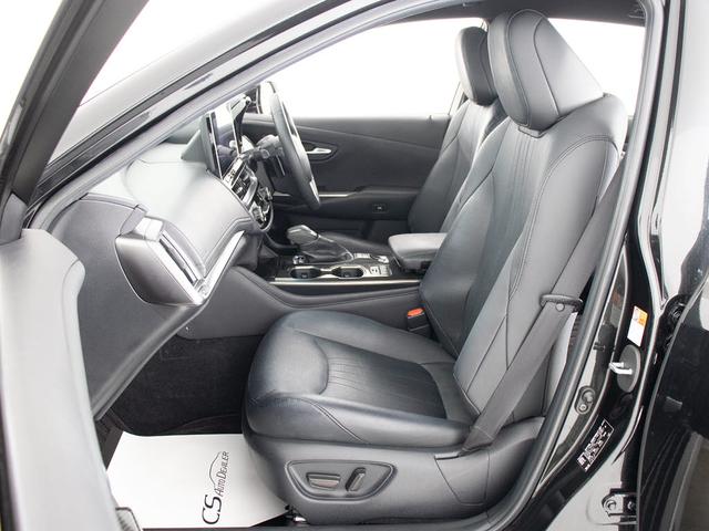 クラウンハイブリッド RSアドバンス (後期型)(黒本革)(禁煙車)(パノラミックビュー)(フルエアロ)(シートヒーター)(エアシート)(デジタルインナーミラー)(セーフティパッケージ)(12.3インチSDマルチナビ)(BSM)(HUD)(16枚目)