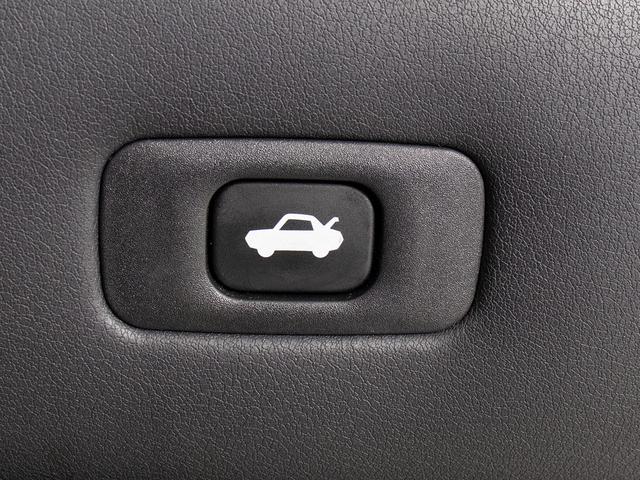 クラウンハイブリッド RSアドバンス (後期型)(黒本革)(禁煙車)(パノラミックビュー)(フルエアロ)(シートヒーター)(エアシート)(デジタルインナーミラー)(セーフティパッケージ)(12.3インチSDマルチナビ)(BSM)(HUD)(30枚目)