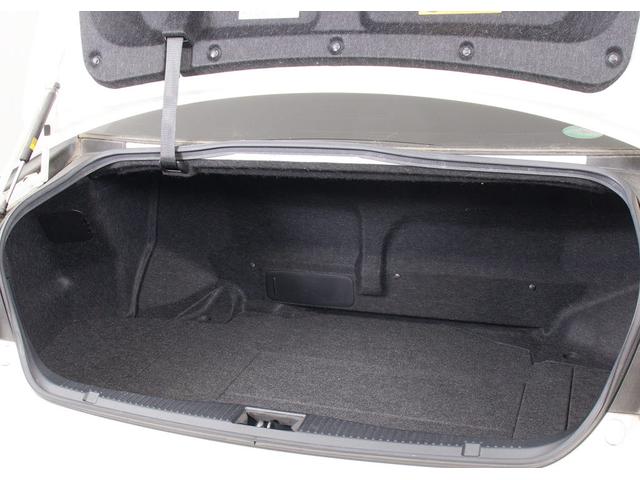 クラウンマジェスタ Fバージョン (禁煙車)(黒本革)(フルエアロ)(20インチアルミホイール)(プレミアムサウンド)(シートヒーター)(エアシート)(イージークローザー)(レーダークルーズ)(プリクラッシュ)(クリアランスソナー)(24枚目)