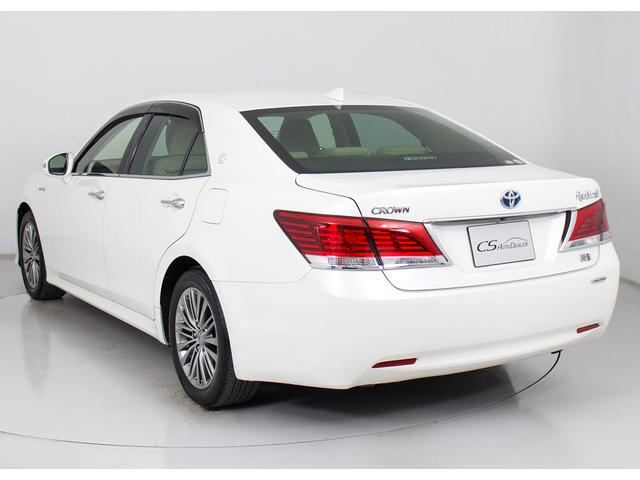 クラウンハイブリッド ロイヤルサルーンG (後期型)(禁煙車)(BSM)(後席VIP)(レーダークルーズ)(プリクラッシュ)(シートヒーター)(ステアリングヒーター)(イージークローザー)(SDマルチナビ)(レギュラーガソリン仕様)(16枚目)