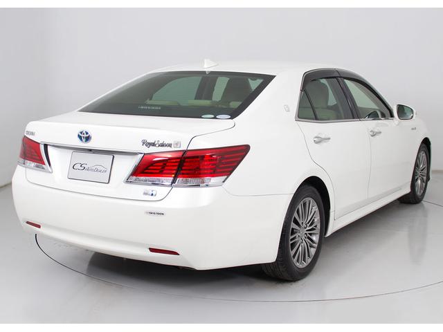 クラウンハイブリッド ロイヤルサルーンG (後期型)(禁煙車)(BSM)(後席VIP)(レーダークルーズ)(プリクラッシュ)(シートヒーター)(ステアリングヒーター)(イージークローザー)(SDマルチナビ)(レギュラーガソリン仕様)(18枚目)