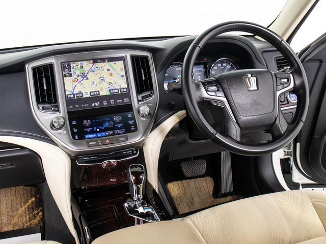 クラウンハイブリッド ロイヤルサルーンG (後期型)(禁煙車)(BSM)(後席VIP)(レーダークルーズ)(プリクラッシュ)(シートヒーター)(ステアリングヒーター)(イージークローザー)(SDマルチナビ)(レギュラーガソリン仕様)(33枚目)