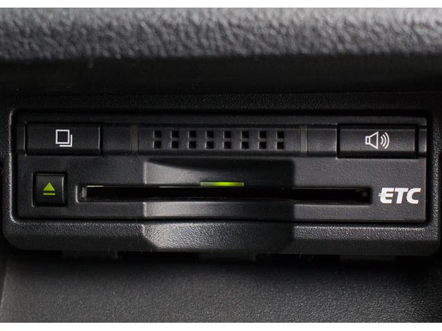 クラウンハイブリッド アスリートG (黒本革)(オプション18インチAW)(プリクラッシュ)(レーダークルーズ)(フルエアロ)(クリアランスソナー)(エアシート)(シートヒーター)(HDDナビ)(バックモニター)(Bluetooth)(13枚目)