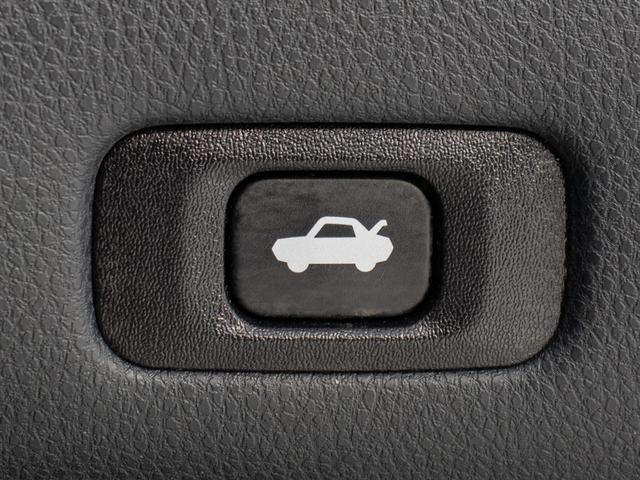 クラウンハイブリッド ロイヤルサルーンG (ベージュ本革)(後席VIP)(リアオートAC)(シートヒーター)(エアシート)(イージークローザー)(電動リアシェード)(クリアランスソナー)(オートクルーズコントロール)(HDDマルチナビ)(10枚目)