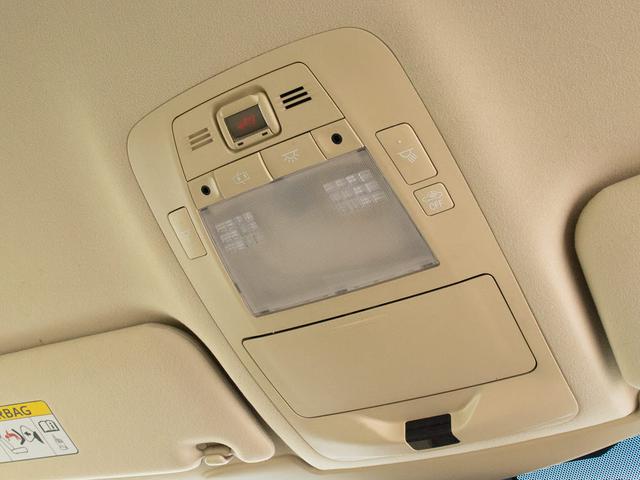 クラウンハイブリッド ロイヤルサルーンG (ベージュ本革)(後席VIP)(リアオートAC)(シートヒーター)(エアシート)(イージークローザー)(電動リアシェード)(クリアランスソナー)(オートクルーズコントロール)(HDDマルチナビ)(15枚目)