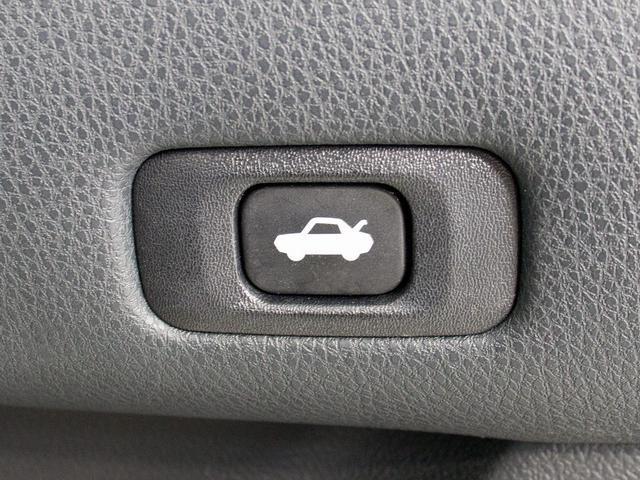 クラウンマジェスタ Fバージョン 禁煙/サンルーフ/黒本革/プレミアムSS/OP18AW /フルエアロ/BSM/プリクラッシュセーフティー/レーダークルーズ/アダプティブハイビーム/後席リクライニング/イージークロージャー(24枚目)