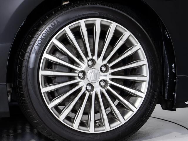 クラウンマジェスタ Fバージョン 後期型(禁煙車)(黒本革シート)(オプション18インチアルミ)(フルエアロ)(セーフティセンス)衝突軽減ブレーキ 踏み間違い防止機能 車線逸脱抑制LDA BSM アダプティブハイビーム 後席VIP仕様(6枚目)