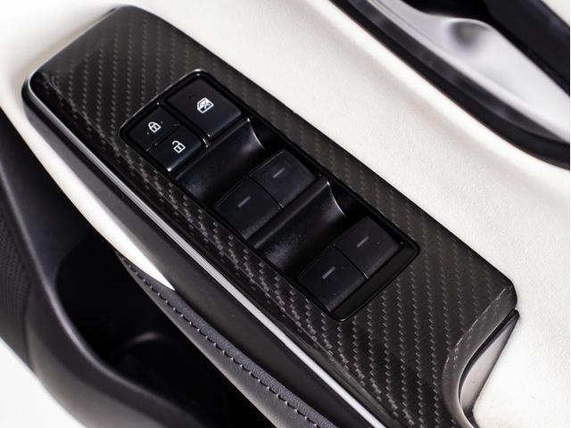 クラウンハイブリッド ＲＳアドバンス　リアモニター　後期型（サンルーフ）（禁煙車）（白本革シート）（パノラミックビューモニター）（デジタルインナーミラー）（フルエアロ）セーフティＰＫＧ＋　衝突軽減　踏み間違い防止　車線逸脱抑制ＬＴＡ（46枚目）