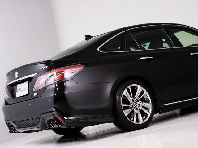 クラウンハイブリッド ＲＳアドバンス　後期型（サンルーフ）（黒本革シート）（パノラミックビューモニター）（セーフティセンス）（デジタルインナーミラー）（フルエアロ）シーケンシャルウィンカー　衝突軽減　踏み間違い防止　車線逸脱抑制ＬＴＡ（25枚目）