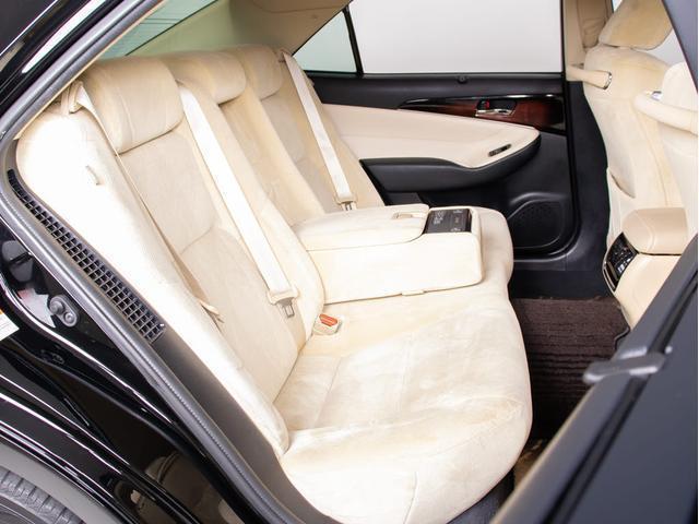 クラウンハイブリッド ロイヤルサルーンG リアモニター 後期型(トヨタセーフティセンス)(衝突軽減ブレーキ)(車線逸脱抑制LDA)レーダークルーズ アダプティブハイビーム シートメモリー Bluetooth対応 シート&ステアリングヒーター(33枚目)