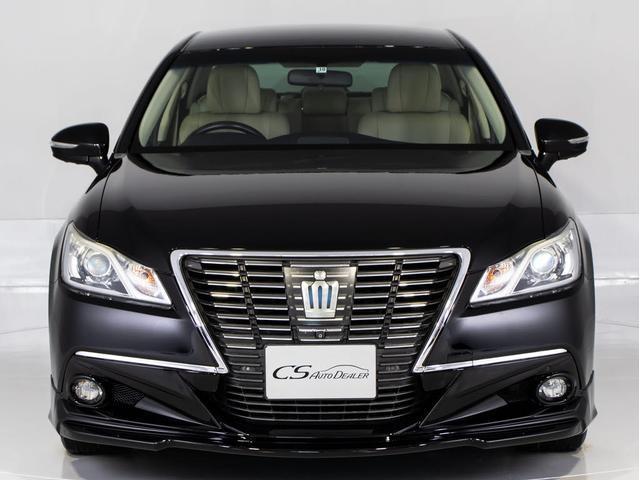 クラウンハイブリッド ロイヤルサルーン　（フラクセン本革シート）（パノラミックビューモニター）（フルエアロ）（衝突軽減ブレーキ）（踏み間違い防止機能）レーダークルーズ　Ｂｌｕｅｔｏｏｔｈ対応　レギュラーガソリン仕様　エアシート　ＨＤＤマルチ（13枚目）