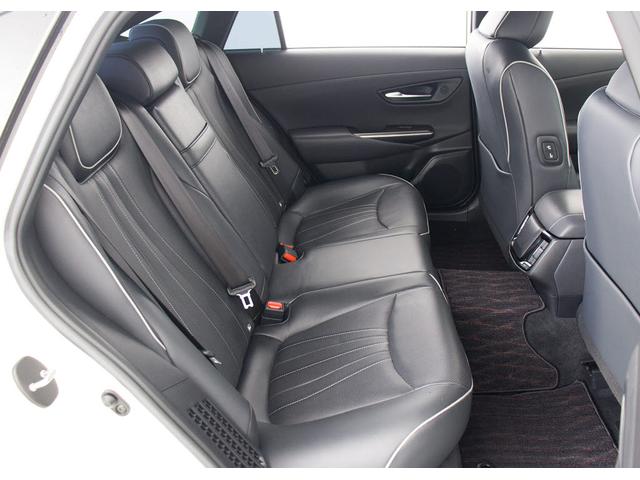 クラウンハイブリッド ＲＳアドバンス　（黒本革）（パノラミックビュー）（ＢＳＭ）（フルエアロ）（禁煙車）（シートヒーター）（エアシート）（セーフティセンス）（レーダークルーズ）（衝突軽減）（デジタルインナーミラー）（パーキングアシスト）（18枚目）