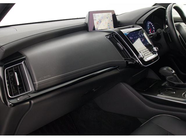 クラウンハイブリッド ＲＳアドバンス　（黒本革）（パノラミックビュー）（ＢＳＭ）（フルエアロ）（禁煙車）（シートヒーター）（エアシート）（セーフティセンス）（レーダークルーズ）（衝突軽減）（デジタルインナーミラー）（パーキングアシスト）（28枚目）