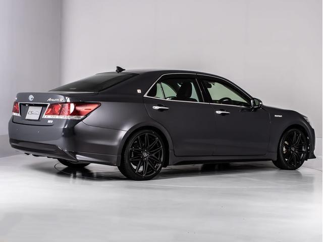 クラウンハイブリッド アスリートＧ　（オートサロン出展モデル）（ドラバイトグレーカスタム）（禁煙車）（黒本革シート）（新品２０インチアルミ）（新品タイヤ）（フルエアロ）クリアランスソナー　アダプティブハイビーム　Ｂｌｕｅｔｏｏｔｈ対応（11枚目）