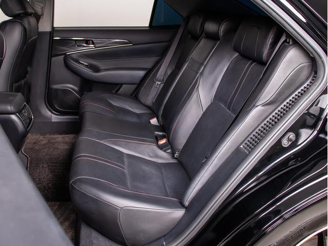 クラウンハイブリッド アスリートＳ　（サンルーフ）（黒本革シート）（ＲＡＹＳ２０インチアルミ）（フルエアロ）シート＆ステアリングヒーター　Ｂｌｕｔｏｏｔｈ対応　レギュラーガソリン仕様　ＨＤＤマルチナビ　カラーバックカメラ　パワーシート（29枚目）