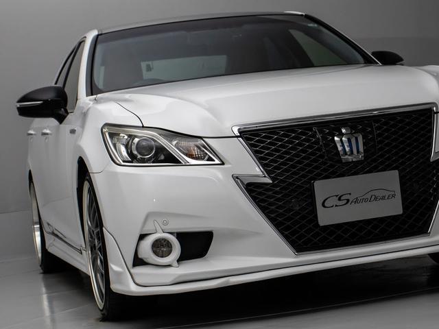 クラウンハイブリッド アスリートＳ　オートサロン出展モデル（禁煙車）（特注フォーブレザーシート）（２０インチアルミ）（フルエアロ）（レクサスパール＆ルーフブラックカスタム）衝突軽減ブレーキ　踏み間違い防止機能　　Ｂｌｕｅｔｏｏｔｈ対応（25枚目）