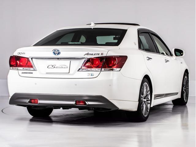 クラウンハイブリッド アスリートＧ　（サンルーフ）（黒本革シート）（オプション１８インチアルミ）（クリアランスソナー）エアシート＆シートヒーター　アダプティブハイビーム　Ｂｌｕｔｏｏｔｈ　レギュラーガソリン仕様　シートメモリー　ＨＤＤ（17枚目）