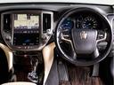 ロイヤルサルーン 後期型(禁煙車)(本革シート)(フルエアロ)(点検記録簿7枚)(衝突軽減ブレーキ)(踏み間違い防止機能)レーダークルーズ レギュラーガソリン仕様 Bluetooth対応 SDマルチ アドバンストPKG(35枚目)