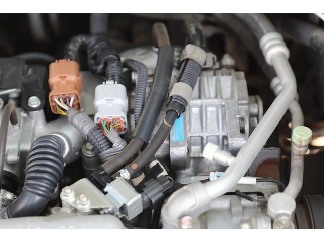 サンバーバン ディアス　最終型　４気筒エンジン　５速マニュアル　４ＷＤ　スーパーチャージャー　リフトアップ（18枚目）