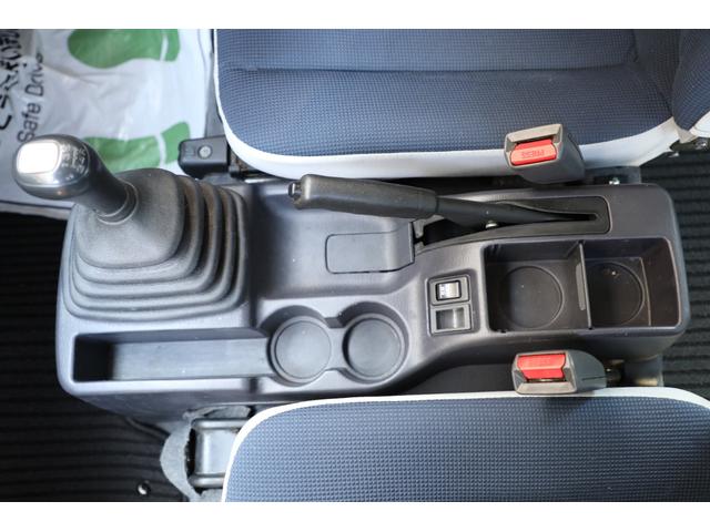 サンバーバン ディアス　最終型　４気筒エンジン　５速マニュアル　４ＷＤ　スーパーチャージャー　リフトアップ（34枚目）