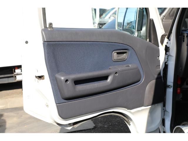 サンバーバン ディアス　最終型　４気筒エンジン　５速マニュアル　４ＷＤ　スーパーチャージャー　リフトアップ（37枚目）