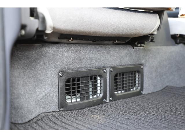 サンバーバン ディアス　最終型　４気筒エンジン　５速マニュアル　４ＷＤ　スーパーチャージャー　リフトアップ（39枚目）