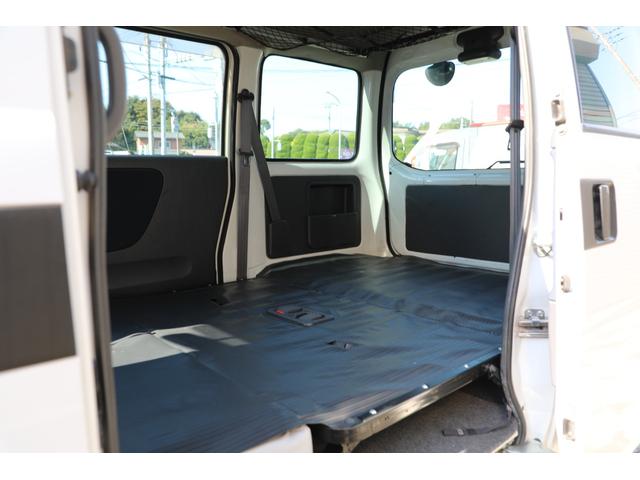 サンバーバン ディアス　最終型　４気筒エンジン　５速マニュアル　４ＷＤ　スーパーチャージャー　リフトアップ（42枚目）