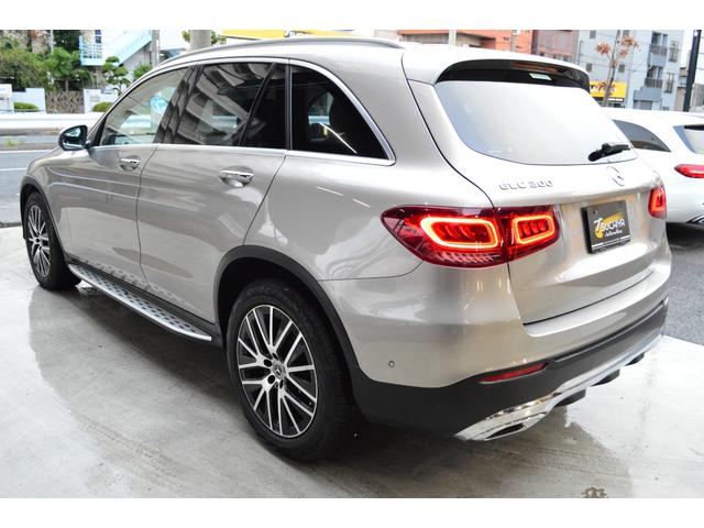 ＧＬＣ ＧＬＣ３００　４マチック　ベージュ本革シート　全方位カメラ　ブルメスターサウンド　シートベンチレーション　シートヒーター　パフュームアトマイザー　ヘッドアップディスプレイ　レーダーセーフティ（7枚目）