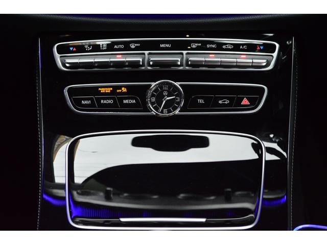 Ｅクラス Ｅ２００　アバンギャルド　スポーツ　黒革シート　パノラマサンルーフ　ブルメスターサウンド　全方位カメラ　ヘッドアップディスプレイ　シートヒーター　パフュームアトマイザー　前後ドラレコ（23枚目）