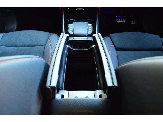 GLB GLB200d 4マチック AMGライン 黒ハーフレザーシート 全方位カメラ レーダーセーフティ アンビエントライト シートヒーター 電動リヤゲート 純正ナビ&TV ETC2.0(25枚目)