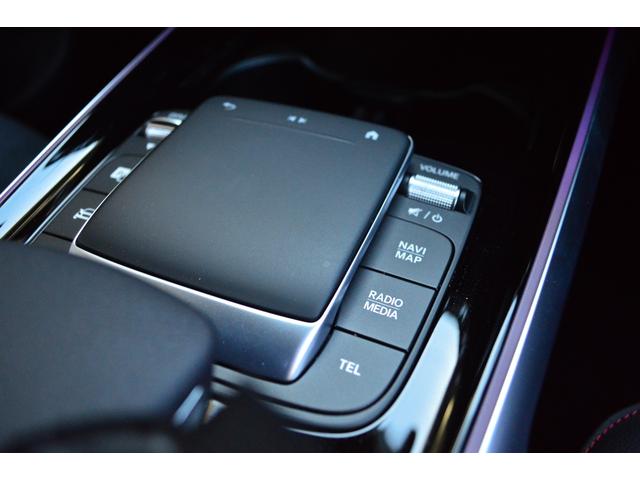 GLB GLB200d 4マチック AMGライン 黒ハーフレザーシート 全方位カメラ レーダーセーフティ アンビエントライト シートヒーター 電動リヤゲート 純正ナビ&TV ETC2.0(26枚目)