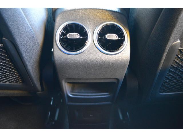 GLB GLB200d 4マチック AMGライン 黒ハーフレザーシート 全方位カメラ レーダーセーフティ アンビエントライト シートヒーター 電動リヤゲート 純正ナビ&TV ETC2.0(28枚目)