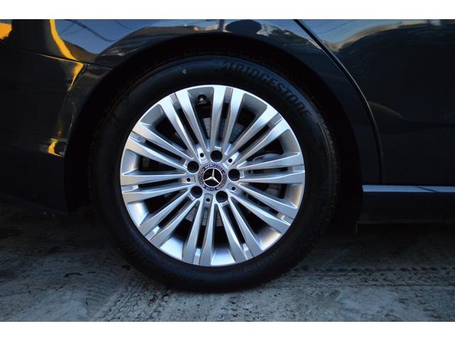 Ｃクラス Ｃ２００アバンギャルド　黒ハーフレザーシート　全方位カメラ　レーダーセーフティ　パワーシート　シートヒーター　ヘッドアップディスプレイ　フットトランクオープナー　電動リヤトランク　前後ドラレコ（10枚目）